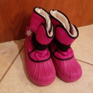 Pink snow boots